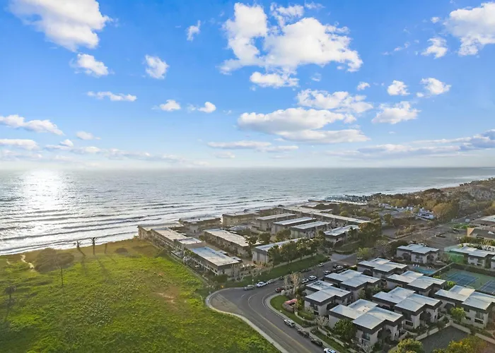 Charming Coastal Retreat In Solana Beach